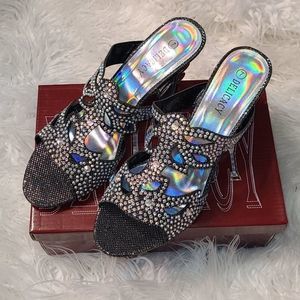 Delicacy high heels SZ 7 silver black new w/o box